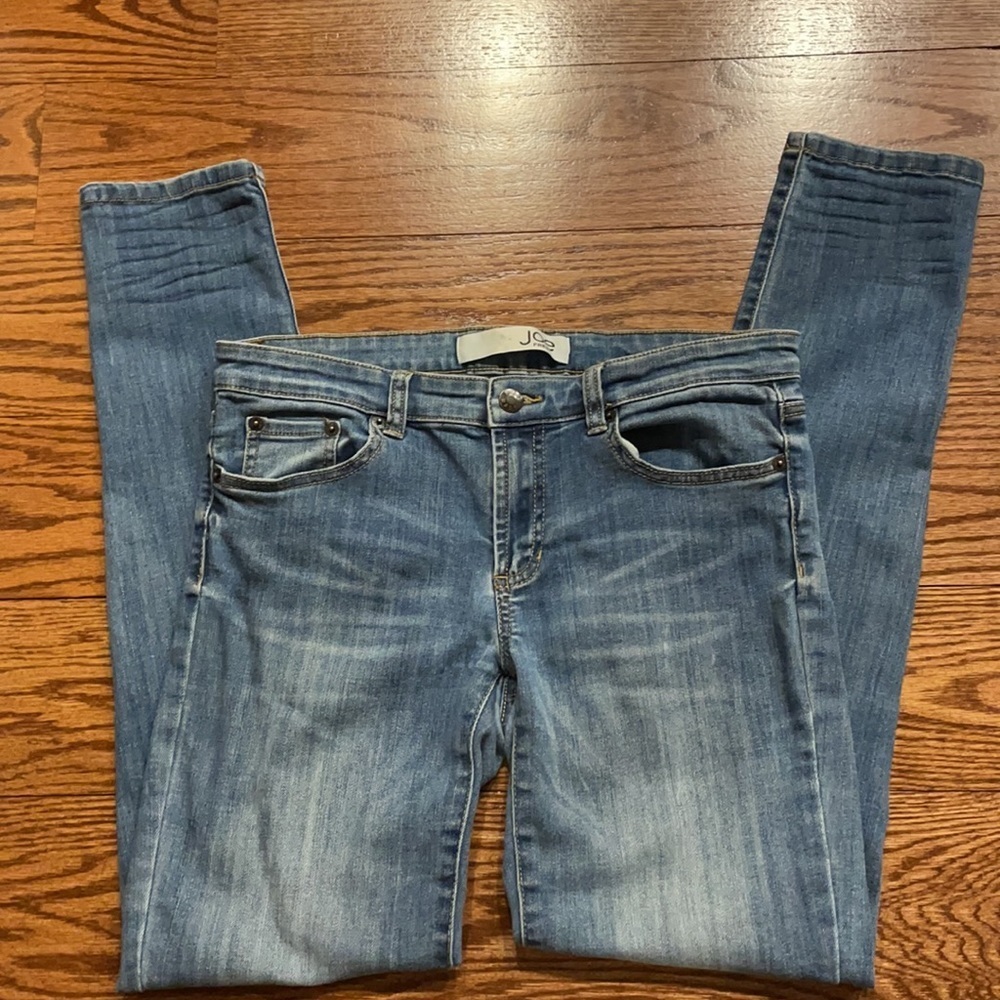 JOE FRESH SLIM COUPE ETROITE MED BLUE WASH JEANS. Size 6 LOTS OF STRETCH